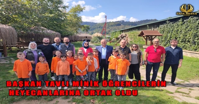 BAŞKAN TAVLI MİNİK ÖĞRENCİLERİN HEYECANLARINA ORTAK OLDU