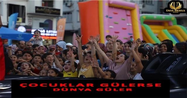 ÇOCUKLAR GÜLERSE DÜNYA GÜLER