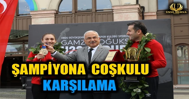 ŞAMPİYONA COŞKULU KARŞILAMA